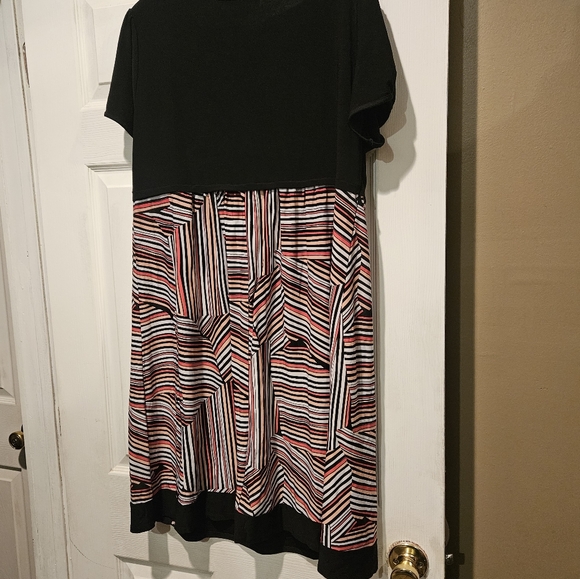 STUDIO AA DRESS - Picture 2 of 2